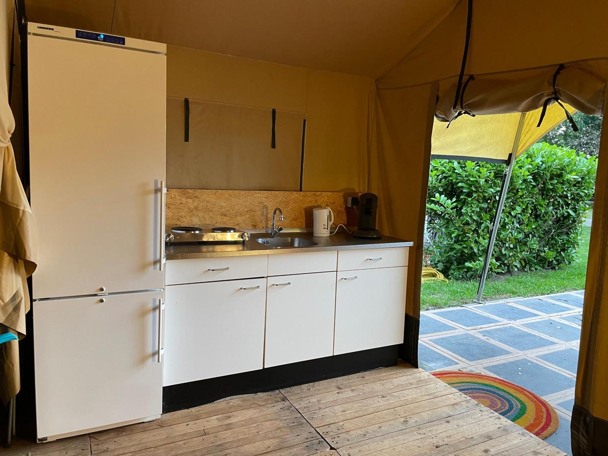 Camping Engelbert 格罗宁根 外观 照片
